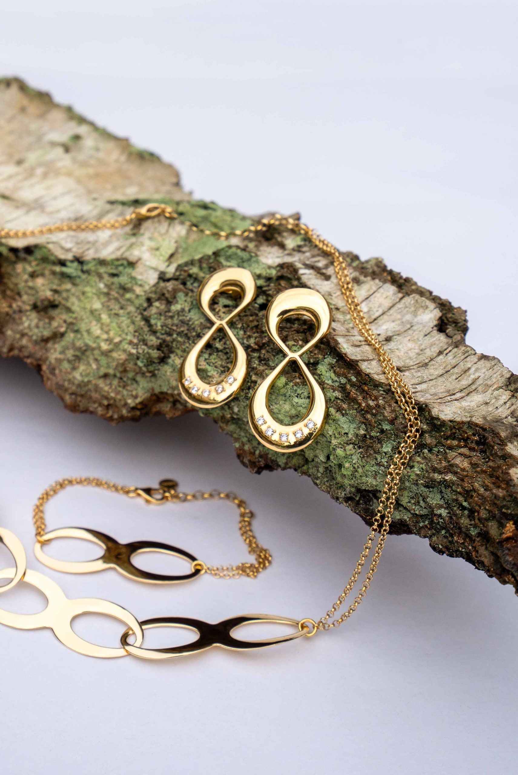 Infinity Plus Series - a member of the Signature Series of The Monie Monie Collection.